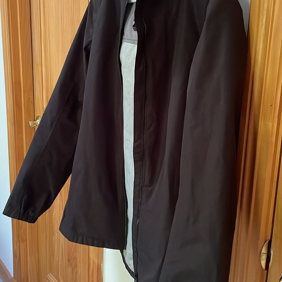 Lolë black raincoat size S - Picture 3 of 10